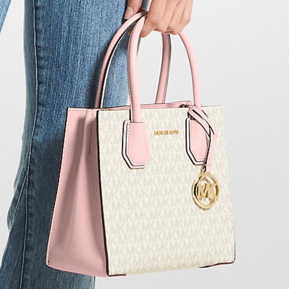 MICHAEL KORS
Mercer Medium Logo and Leather Accordion Crossbody Satchel Messengr - Picture 4 of 16